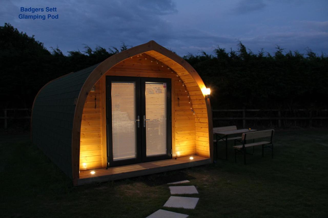 Lanterns Shepherds Huts & Glamping Hotel Happisburgh Exterior photo