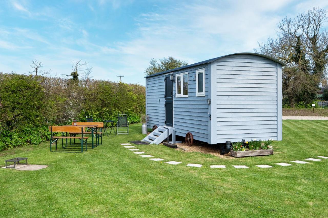 Lanterns Shepherds Huts & Glamping Hotel Happisburgh Exterior photo